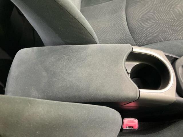 プリウス S 新品タイヤ/保証書/社外 SDナビ/ヘッドランプ HID/ETC/EBD付ABS/横滑り防止装置/アイドリングストップ/バックモニター/フルセグTV/エアバッグ 運転席/エアバッグ 助手席(31枚目)