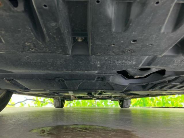 プリウス S 新品タイヤ/保証書/社外 SDナビ/ヘッドランプ HID/ETC/EBD付ABS/横滑り防止装置/アイドリングストップ/バックモニター/フルセグTV/エアバッグ 運転席/エアバッグ 助手席(45枚目)