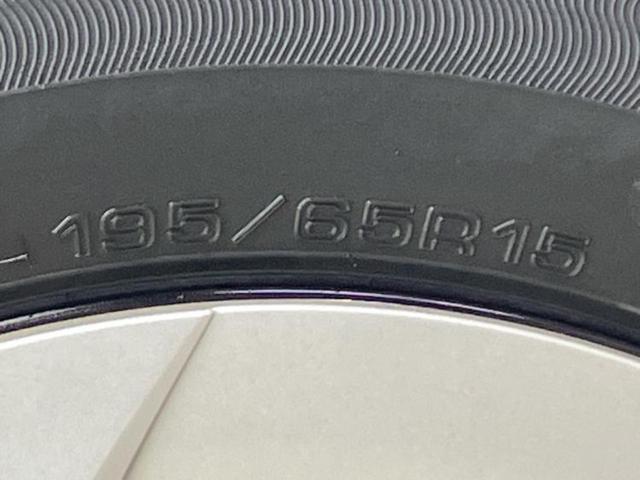 プリウス S 新品タイヤ/保証書/社外 SDナビ/ヘッドランプ HID/ETC/EBD付ABS/横滑り防止装置/アイドリングストップ/バックモニター/フルセグTV/エアバッグ 運転席/エアバッグ 助手席(49枚目)