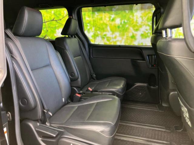 エスクァイア ハイブリッドGiブラックテーラード 純正エアロ/保証書/社外 8インチ SDナビ/フリップダウンモニター 社外 10.1インチ/トヨタセーフティセンス/両側電動スライドドア/シートヒーター 前席/車線逸脱防止支援システム フルエアロ(5枚目)