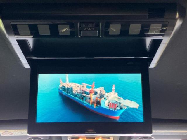 エスクァイア ハイブリッドGiブラックテーラード 純正エアロ/保証書/社外 8インチ SDナビ/フリップダウンモニター 社外 10.1インチ/トヨタセーフティセンス/両側電動スライドドア/シートヒーター 前席/車線逸脱防止支援システム フルエアロ(12枚目)