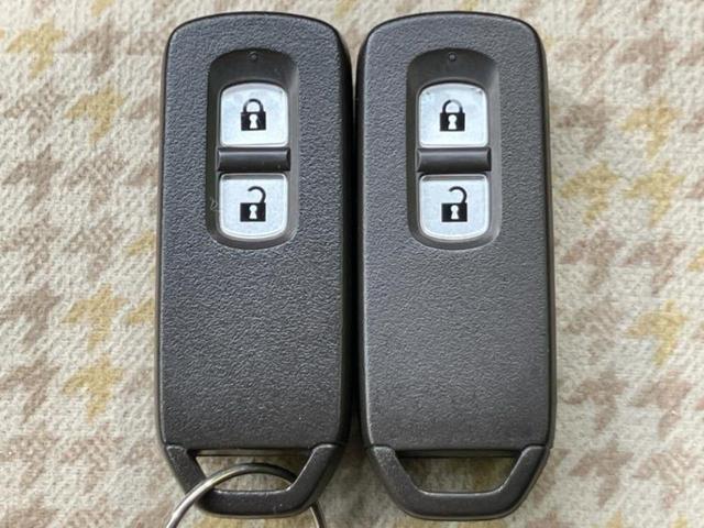 Ｎ－ＯＮＥ ４ＷＤスタンダード・Ｌホワイトクラッシースタイル　新品タイヤ／保証書／社外　ＳＤナビ／衝突安全装置／シートヒーター／ドライブレコーダー　社外／ヘッドランプ　ＨＩＤ／ＵＳＢジャック／Ｂｌｕｅｔｏｏｔｈ接続／ＥＴＣ／ＥＢＤ付ＡＢＳ／横滑り防止装置　４ＷＤ（34枚目）