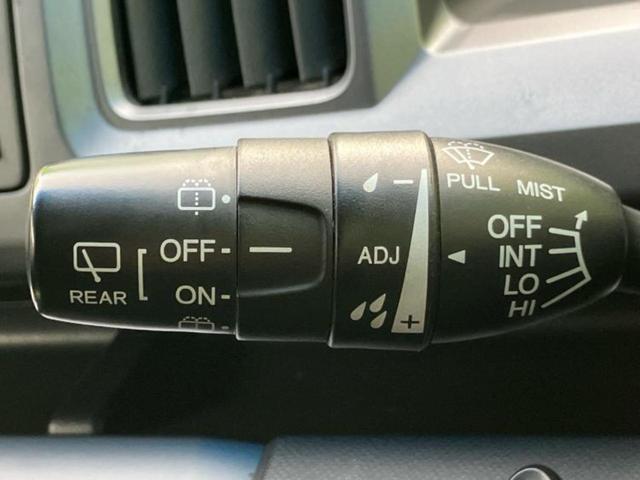 ステップワゴンスパーダ スパーダＺｉ　純正　ＨＤＤナビ／フリップダウンモニター／両側電動スライドドア／マルチビューカメラシステム／ヘッドランプ　ＨＩＤ／ＥＴＣ／ＥＢＤ付ＡＢＳ／横滑り防止装置／フロントモニター／サイドモニター　バックカメラ（18枚目）