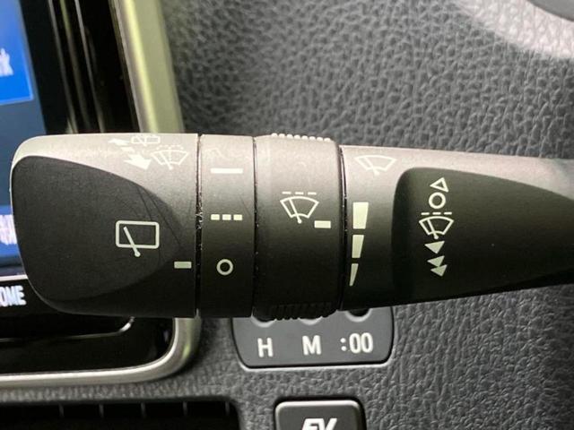 ノア ハイブリッドＳｉダブルバイビー３　新品タイヤ／純正エアロ／保証書／純正　９インチ　ＳＤナビ／衝突安全装置／両側電動スライドドア／シートヒーター　前席／車線逸脱防止支援システム／シート　ハーフレザー／ヘッドランプ　ＬＥＤ　フルエアロ（17枚目）