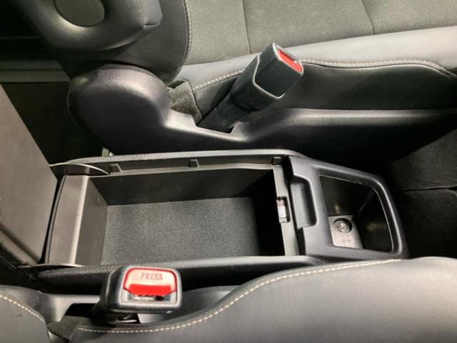 ノア ハイブリッドＳｉダブルバイビー３　新品タイヤ／純正エアロ／保証書／純正　９インチ　ＳＤナビ／衝突安全装置／両側電動スライドドア／シートヒーター　前席／車線逸脱防止支援システム／シート　ハーフレザー／ヘッドランプ　ＬＥＤ　フルエアロ（35枚目）