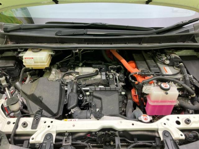 ノア ハイブリッドＳｉダブルバイビー３　新品タイヤ／純正エアロ／保証書／純正　９インチ　ＳＤナビ／衝突安全装置／両側電動スライドドア／シートヒーター　前席／車線逸脱防止支援システム／シート　ハーフレザー／ヘッドランプ　ＬＥＤ　フルエアロ（50枚目）