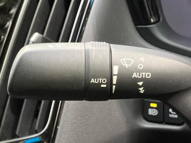 クラウンハイブリッド 4WD GエグゼクティブFour サンルーフ/保証書/純正 SDナビ/デジタルインナーミラー/衝突安全装置/シートヒーター/車線逸脱防止支援システム/シート フルレザー/ドライブレコーダー 純正/ヘッドランプ LED 革シート 4WD(17枚目)