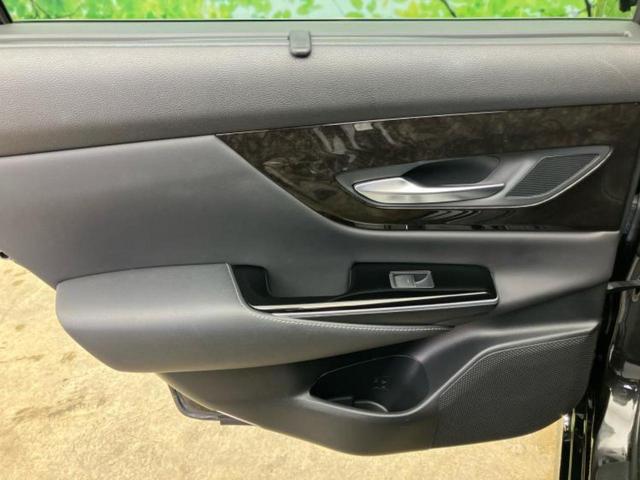 クラウンハイブリッド 4WD GエグゼクティブFour サンルーフ/保証書/純正 SDナビ/デジタルインナーミラー/衝突安全装置/シートヒーター/車線逸脱防止支援システム/シート フルレザー/ドライブレコーダー 純正/ヘッドランプ LED 革シート 4WD(21枚目)