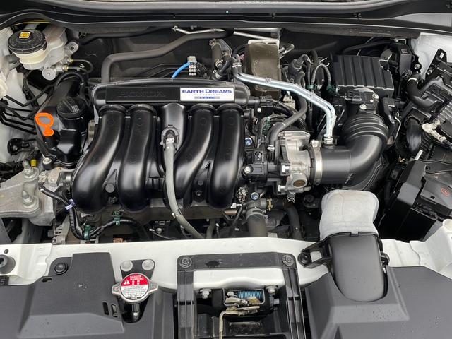 G・ホンダセンシング 8インチナビ/フルセグTV/バックカメラ/ビルトインETC/ナビ連動ドライブレコーダー/プッシュスタート/アダプティブクルーズコントロール/Bluetooth/純正フロアマット/オートライト(75枚目)