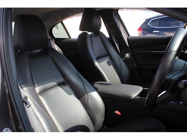 ＭＡＺＤＡ３セダン Ｘ　Ｌパッケージ　禁煙車　ＢＯＳＥサウンドシステム　純正８．８インチナビ　アラウンドビューモニター　フルセグＴＶ　黒革シート　シートヒーター　ＥＴＣ　純正１８インチアルミホイール　衝突軽減ブレーキシステム　パワーシート（26枚目）