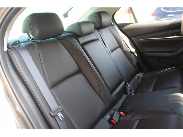 ＭＡＺＤＡ３セダン Ｘ　Ｌパッケージ　禁煙車　ＢＯＳＥサウンドシステム　純正８．８インチナビ　アラウンドビューモニター　フルセグＴＶ　黒革シート　シートヒーター　ＥＴＣ　純正１８インチアルミホイール　衝突軽減ブレーキシステム　パワーシート（28枚目）