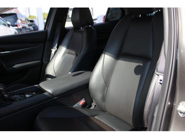 ＭＡＺＤＡ３セダン Ｘ　Ｌパッケージ　禁煙車　ＢＯＳＥサウンドシステム　純正８．８インチナビ　アラウンドビューモニター　フルセグＴＶ　黒革シート　シートヒーター　ＥＴＣ　純正１８インチアルミホイール　衝突軽減ブレーキシステム　パワーシート（33枚目）