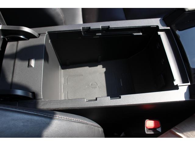 ＭＡＺＤＡ３セダン Ｘ　Ｌパッケージ　禁煙車　ＢＯＳＥサウンドシステム　純正８．８インチナビ　アラウンドビューモニター　フルセグＴＶ　黒革シート　シートヒーター　ＥＴＣ　純正１８インチアルミホイール　衝突軽減ブレーキシステム　パワーシート（54枚目）