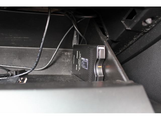 86 GT 禁煙車 TRDエアロ 6速MT ナビ フルセグTV バックカメラ HIDヘッドライト プッシュスタート ETC 純正17インチアルミホイール Bluetooth接続 電動格納式ミラー(6枚目)