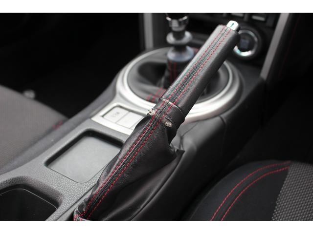 86 GT 禁煙車 TRDエアロ 6速MT ナビ フルセグTV バックカメラ HIDヘッドライト プッシュスタート ETC 純正17インチアルミホイール Bluetooth接続 電動格納式ミラー(34枚目)