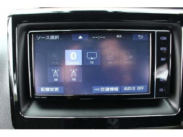 エスクァイア ハイブリッドＧｉ　禁煙車　黒革シート　両側パワースライドドア　純正ナビ　フルセグＴＶ　バックカメラ　オートクルーズ　ＥＴＣ　衝突軽減ブレーキ　レーンディパーチャーアラート　盗難防止システム　シートヒーター　ＢＴ接続可（3枚目）