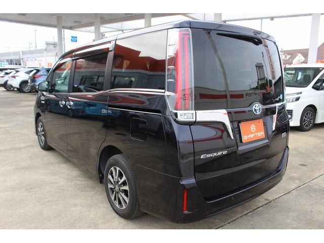 エスクァイア ハイブリッドＧｉ　禁煙車　黒革シート　両側パワースライドドア　純正ナビ　フルセグＴＶ　バックカメラ　オートクルーズ　ＥＴＣ　衝突軽減ブレーキ　レーンディパーチャーアラート　盗難防止システム　シートヒーター　ＢＴ接続可（11枚目）
