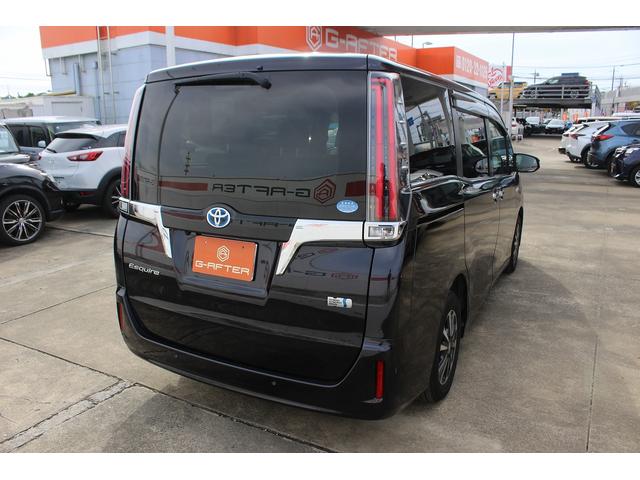 エスクァイア ハイブリッドＧｉ　禁煙車　黒革シート　両側パワースライドドア　純正ナビ　フルセグＴＶ　バックカメラ　オートクルーズ　ＥＴＣ　衝突軽減ブレーキ　レーンディパーチャーアラート　盗難防止システム　シートヒーター　ＢＴ接続可（13枚目）