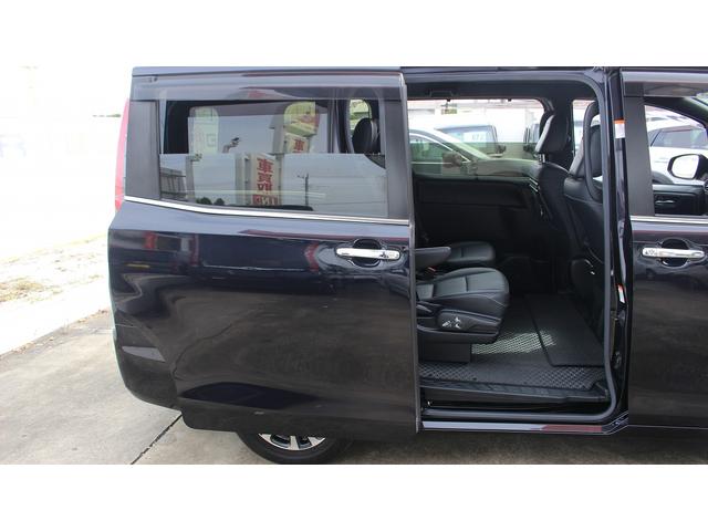 エスクァイア ハイブリッドＧｉ　禁煙車　黒革シート　両側パワースライドドア　純正ナビ　フルセグＴＶ　バックカメラ　オートクルーズ　ＥＴＣ　衝突軽減ブレーキ　レーンディパーチャーアラート　盗難防止システム　シートヒーター　ＢＴ接続可（29枚目）