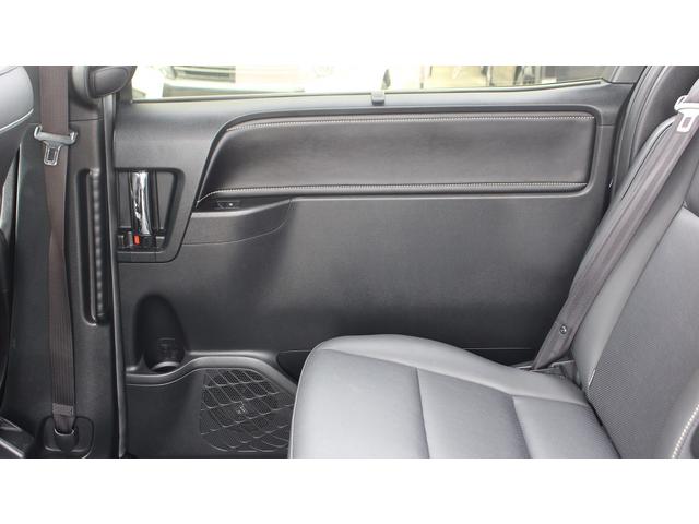 エスクァイア ハイブリッドＧｉ　禁煙車　黒革シート　両側パワースライドドア　純正ナビ　フルセグＴＶ　バックカメラ　オートクルーズ　ＥＴＣ　衝突軽減ブレーキ　レーンディパーチャーアラート　盗難防止システム　シートヒーター　ＢＴ接続可（30枚目）