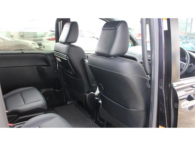 エスクァイア ハイブリッドＧｉ　禁煙車　黒革シート　両側パワースライドドア　純正ナビ　フルセグＴＶ　バックカメラ　オートクルーズ　ＥＴＣ　衝突軽減ブレーキ　レーンディパーチャーアラート　盗難防止システム　シートヒーター　ＢＴ接続可（32枚目）