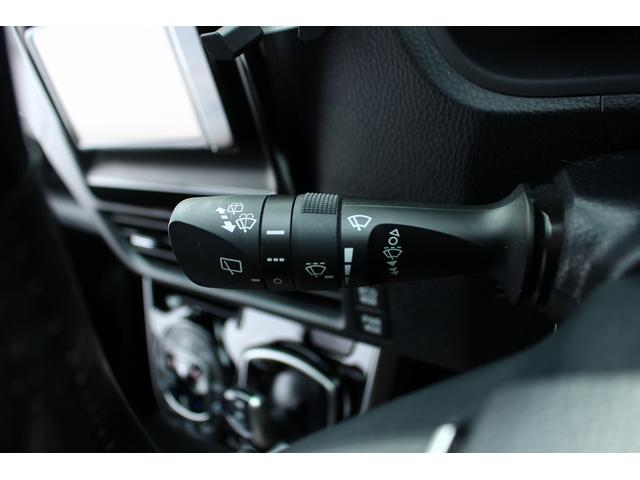 エスクァイア ハイブリッドＧｉ　禁煙車　黒革シート　両側パワースライドドア　純正ナビ　フルセグＴＶ　バックカメラ　オートクルーズ　ＥＴＣ　衝突軽減ブレーキ　レーンディパーチャーアラート　盗難防止システム　シートヒーター　ＢＴ接続可（55枚目）