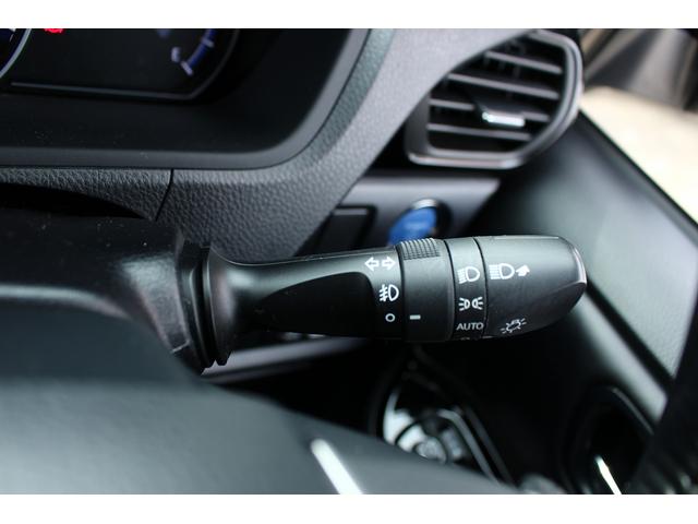 エスクァイア ハイブリッドＧｉ　禁煙車　黒革シート　両側パワースライドドア　純正ナビ　フルセグＴＶ　バックカメラ　オートクルーズ　ＥＴＣ　衝突軽減ブレーキ　レーンディパーチャーアラート　盗難防止システム　シートヒーター　ＢＴ接続可（56枚目）