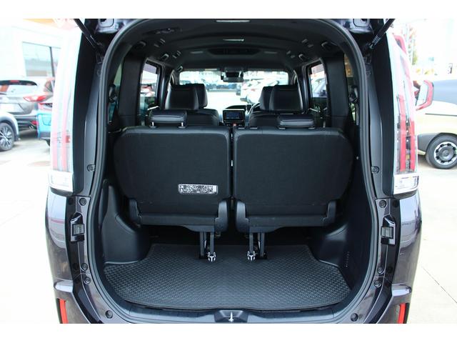 エスクァイア ハイブリッドＧｉ　禁煙車　黒革シート　両側パワースライドドア　純正ナビ　フルセグＴＶ　バックカメラ　オートクルーズ　ＥＴＣ　衝突軽減ブレーキ　レーンディパーチャーアラート　盗難防止システム　シートヒーター　ＢＴ接続可（69枚目）