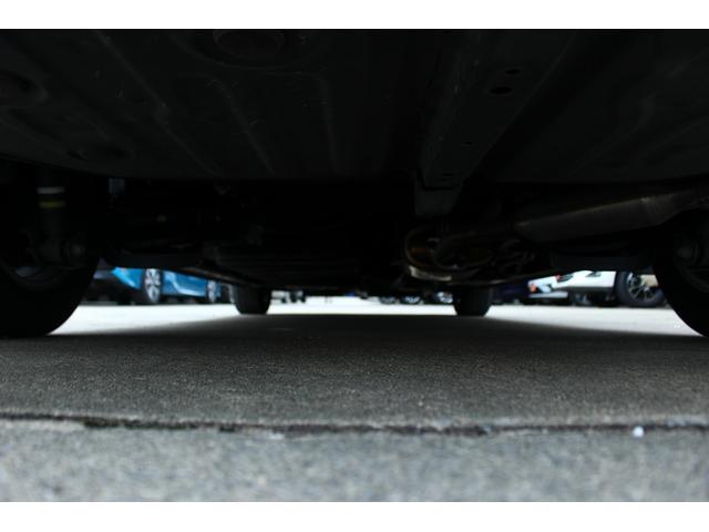 エスクァイア ハイブリッドＧｉ　禁煙車　黒革シート　両側パワースライドドア　純正ナビ　フルセグＴＶ　バックカメラ　オートクルーズ　ＥＴＣ　衝突軽減ブレーキ　レーンディパーチャーアラート　盗難防止システム　シートヒーター　ＢＴ接続可（70枚目）