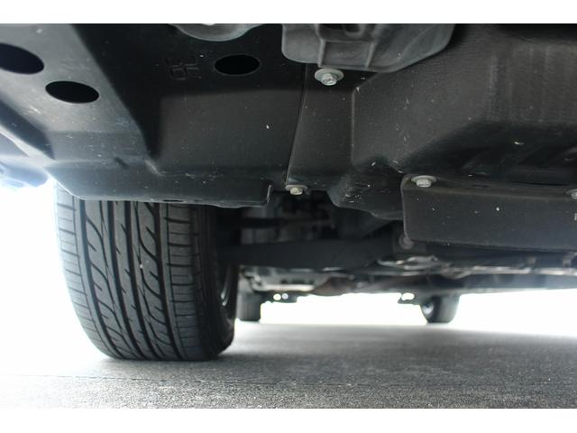 エスクァイア ハイブリッドＧｉ　禁煙車　黒革シート　両側パワースライドドア　純正ナビ　フルセグＴＶ　バックカメラ　オートクルーズ　ＥＴＣ　衝突軽減ブレーキ　レーンディパーチャーアラート　盗難防止システム　シートヒーター　ＢＴ接続可（74枚目）