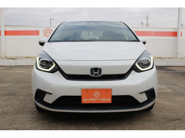 フィット ｅ：ＨＥＶベーシック　禁煙車　ナビ　バックカメラ　衝突軽減ブレーキシステム　ＬＥＤヘッドライト　レーダークルーズコントロール　ビルトインＥＴＣ　プッシュスタート　レーンアシスト　誤発進抑制機能　オートハイビーム（9枚目）