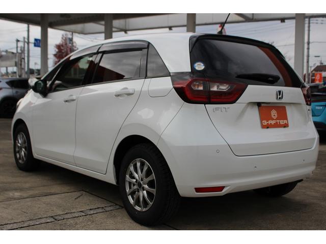 フィット ｅ：ＨＥＶベーシック　禁煙車　ナビ　バックカメラ　衝突軽減ブレーキシステム　ＬＥＤヘッドライト　レーダークルーズコントロール　ビルトインＥＴＣ　プッシュスタート　レーンアシスト　誤発進抑制機能　オートハイビーム（12枚目）