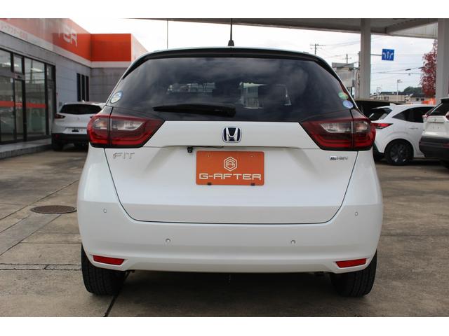 フィット ｅ：ＨＥＶベーシック　禁煙車　ナビ　バックカメラ　衝突軽減ブレーキシステム　ＬＥＤヘッドライト　レーダークルーズコントロール　ビルトインＥＴＣ　プッシュスタート　レーンアシスト　誤発進抑制機能　オートハイビーム（13枚目）