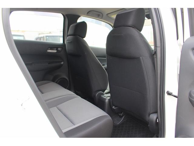 フィット ｅ：ＨＥＶベーシック　禁煙車　ナビ　バックカメラ　衝突軽減ブレーキシステム　ＬＥＤヘッドライト　レーダークルーズコントロール　ビルトインＥＴＣ　プッシュスタート　レーンアシスト　誤発進抑制機能　オートハイビーム（26枚目）