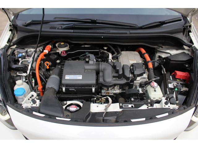 フィット ｅ：ＨＥＶベーシック　禁煙車　ナビ　バックカメラ　衝突軽減ブレーキシステム　ＬＥＤヘッドライト　レーダークルーズコントロール　ビルトインＥＴＣ　プッシュスタート　レーンアシスト　誤発進抑制機能　オートハイビーム（60枚目）