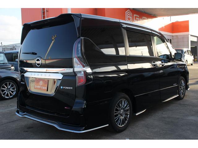 セレナ ｅ－パワー　オーテック　セーフティパッケージ　ＡＵＴＥＣＨ専用フルエアロ　ＡＵＴＥＣＨ専用シート　純正１０型ナビ　フルセグ　全周囲カメラ　プロパイロット　両側電動スライド　シートヒーター　ステアリングヒーター　パーキングアシスト　衝突軽減ブレーキ（14枚目）