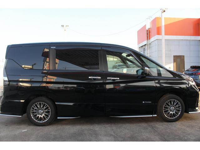 セレナ ｅ－パワー　オーテック　セーフティパッケージ　ＡＵＴＥＣＨ専用フルエアロ　ＡＵＴＥＣＨ専用シート　純正１０型ナビ　フルセグ　全周囲カメラ　プロパイロット　両側電動スライド　シートヒーター　ステアリングヒーター　パーキングアシスト　衝突軽減ブレーキ（15枚目）