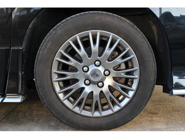 セレナ ｅ－パワー　オーテック　セーフティパッケージ　ＡＵＴＥＣＨ専用フルエアロ　ＡＵＴＥＣＨ専用シート　純正１０型ナビ　フルセグ　全周囲カメラ　プロパイロット　両側電動スライド　シートヒーター　ステアリングヒーター　パーキングアシスト　衝突軽減ブレーキ（16枚目）