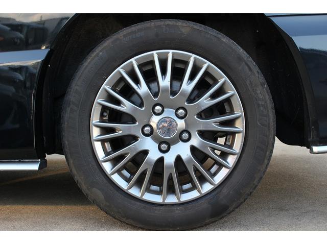 セレナ ｅ－パワー　オーテック　セーフティパッケージ　ＡＵＴＥＣＨ専用フルエアロ　ＡＵＴＥＣＨ専用シート　純正１０型ナビ　フルセグ　全周囲カメラ　プロパイロット　両側電動スライド　シートヒーター　ステアリングヒーター　パーキングアシスト　衝突軽減ブレーキ（18枚目）