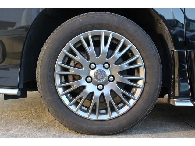 セレナ ｅ－パワー　オーテック　セーフティパッケージ　ＡＵＴＥＣＨ専用フルエアロ　ＡＵＴＥＣＨ専用シート　純正１０型ナビ　フルセグ　全周囲カメラ　プロパイロット　両側電動スライド　シートヒーター　ステアリングヒーター　パーキングアシスト　衝突軽減ブレーキ（19枚目）