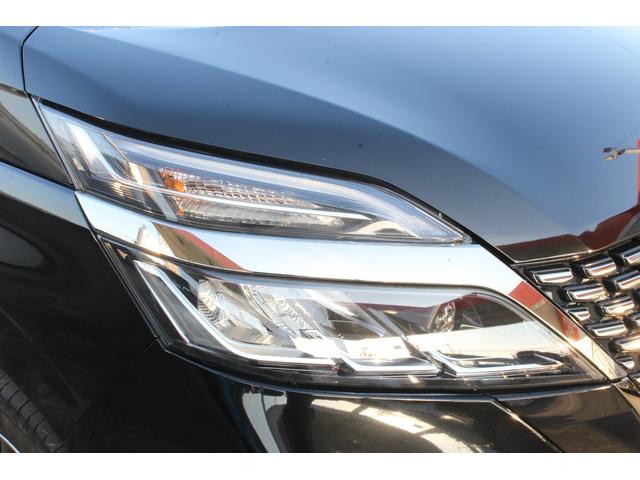 セレナ ｅ－パワー　オーテック　セーフティパッケージ　ＡＵＴＥＣＨ専用フルエアロ　ＡＵＴＥＣＨ専用シート　純正１０型ナビ　フルセグ　全周囲カメラ　プロパイロット　両側電動スライド　シートヒーター　ステアリングヒーター　パーキングアシスト　衝突軽減ブレーキ（20枚目）