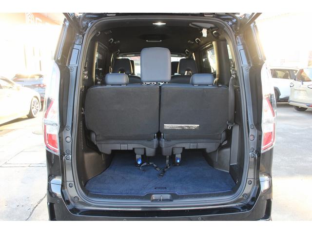 セレナ ｅ－パワー　オーテック　セーフティパッケージ　ＡＵＴＥＣＨ専用フルエアロ　ＡＵＴＥＣＨ専用シート　純正１０型ナビ　フルセグ　全周囲カメラ　プロパイロット　両側電動スライド　シートヒーター　ステアリングヒーター　パーキングアシスト　衝突軽減ブレーキ（32枚目）