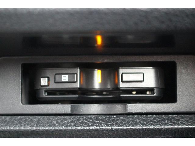 ノア Ｘ　禁煙車　純正９インチナビ　フルセグＴＶ　バックカメラ　ＬＥＤヘッドライト　片側電動スライドドア　衝突軽減ブレーキシステム　クオートクルーズコントロール　ＥＴＣ　クリアランスソナー　レーンキープアシスト（6枚目）