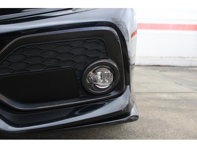 シビック ハッチバック　禁煙者　純正ナビ　フルセグＴＶ　バックカメラ　衝突軽減ブレーキシステム　レーダークルーズコントロール　シートヒーター　ビルトインＥＴＣ　シートヒーター　ＬＥＤヘッドライト　純正１８ＡＷ（53枚目）