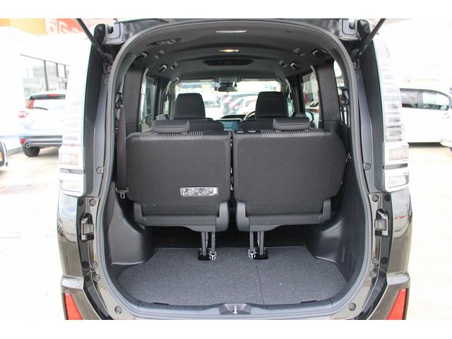 ヴォクシー ハイブリッドＺＳ　禁煙車　純正１０インチナビ　フルセグＴＶ　バックカメラ　ＬＥＤヘッドライト　両側電動スライドドア　衝突軽減ブレーキシステム　オートクルーズコントロール　シートヒーター　ビルトインＥＴＣ（30枚目）