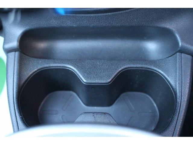 ノート ｅ－パワー　Ｘ　Ｖセレクション　禁煙車　純正ナビ　３６０°カメラ　フルセグＴＶ　衝突軽減ブレーキシステム　プッシュスタート　ＥＴＣ　Ｂｌｕｅｔｏｏｔｈ接続　クリアランスソナー　レーンキープアシスト　ＬＥＤヘッドライト（50枚目）