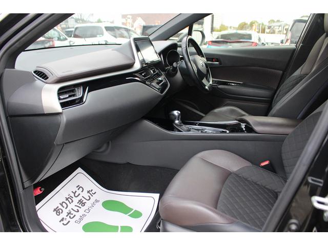 Ｃ－ＨＲ Ｇ　禁煙車　純正ナビ　フルセグＴＶ　バックカメラ　半革シート　衝突軽減ブレーキシステム　レーダークルーズコントロール　シートヒーター　ビルトインＥＴＣ　ＬＥＤヘッドライト　純正１８ＡＷ（32枚目）