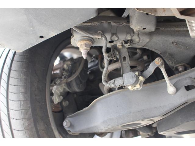 Ｃ－ＨＲ Ｇ　禁煙車　純正ナビ　フルセグＴＶ　バックカメラ　半革シート　衝突軽減ブレーキシステム　レーダークルーズコントロール　シートヒーター　ビルトインＥＴＣ　ＬＥＤヘッドライト　純正１８ＡＷ（64枚目）