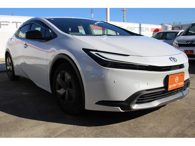 プリウス Ｕ　禁煙車　純正ナビ　フルセグＴＶ　３６０°カメラ　衝突軽減ブレーキシステム　レーダークルーズコントロール　シートヒーター　ビルトインＥＴＣ　ステアリングヒーター　セカンダリーコリジョン（8枚目）