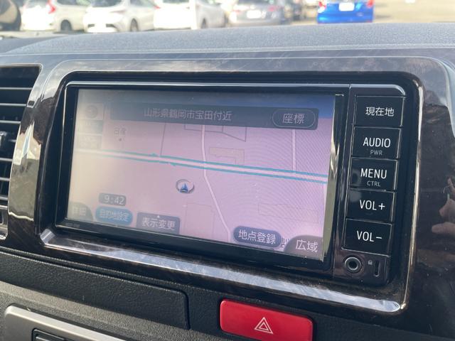 ハイエースバン スーパーＧＬ　ダークプライム　４ＷＤ　軽油　ワンオーナー　純正ＳＤナビ　ＣＤ　ＢＴ　ワンセグ　ＡＵＸ　バックカメラ　両側スライド　ＬＥＤオートライト　ハーフレザー　ドラレコ　ステアスイッチ　ターボ　フォグ　スマートキー　ＥＴＣ（5枚目）